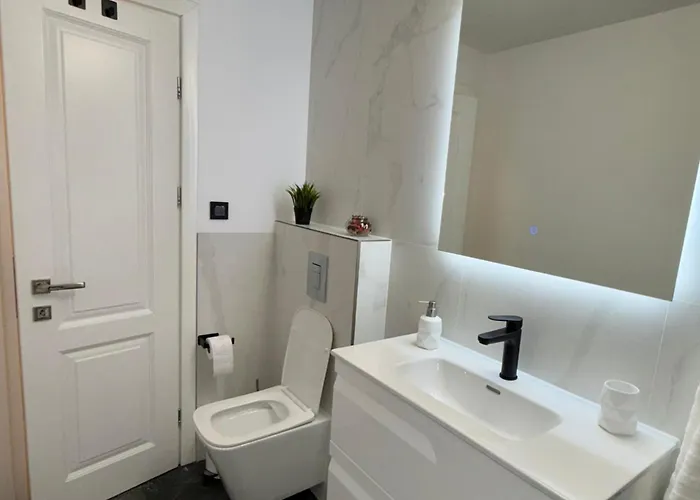 Langa Arena Nationala Cu Parcare Inclusa *